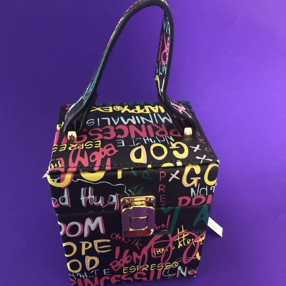 Graffiti Bucket Handbag - Picture 2 of 3